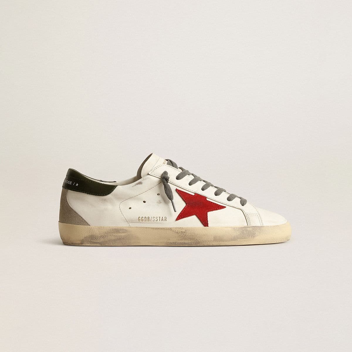 Men's-white-ball-star-sneakers-with-red-star